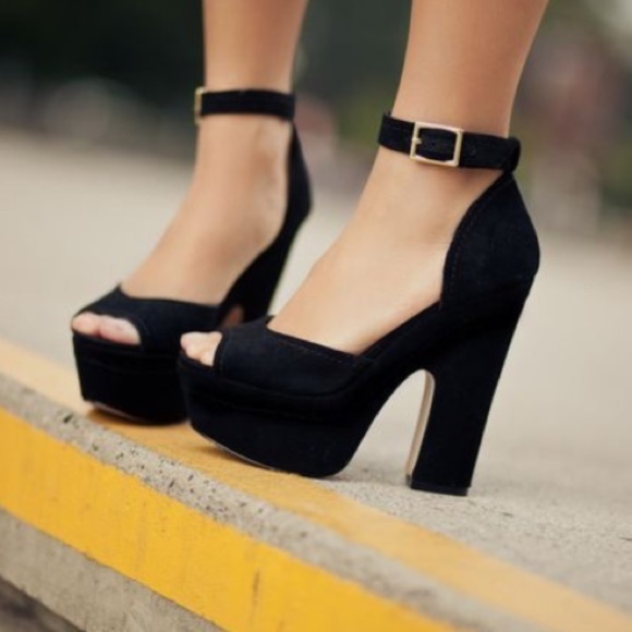 Steve Madden 5.5 Black Suede Leather GRETTTA Ankle-wrap Platform Sandals - Picture 2 of 10